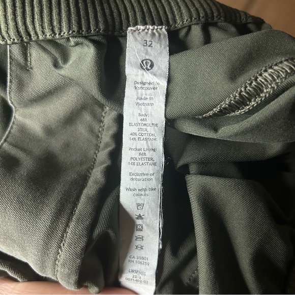 LULULEMON army green light utilitech cargo pocket high-rise pants - Picture 6 of 6